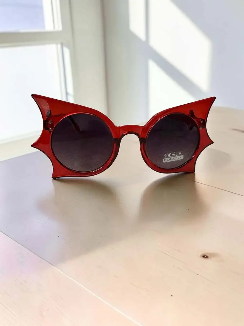 Bat Wing Style Round Fashion Sunglasses in Red